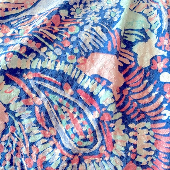 Crowne & Ivy 3/4 paisley top - Picture 2 of 5